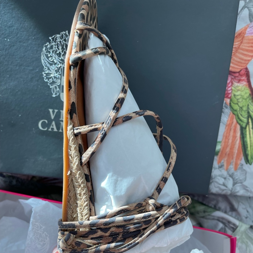 NWT. Vince Camuto Prasetta wrap sandals. Leopard. 9 size